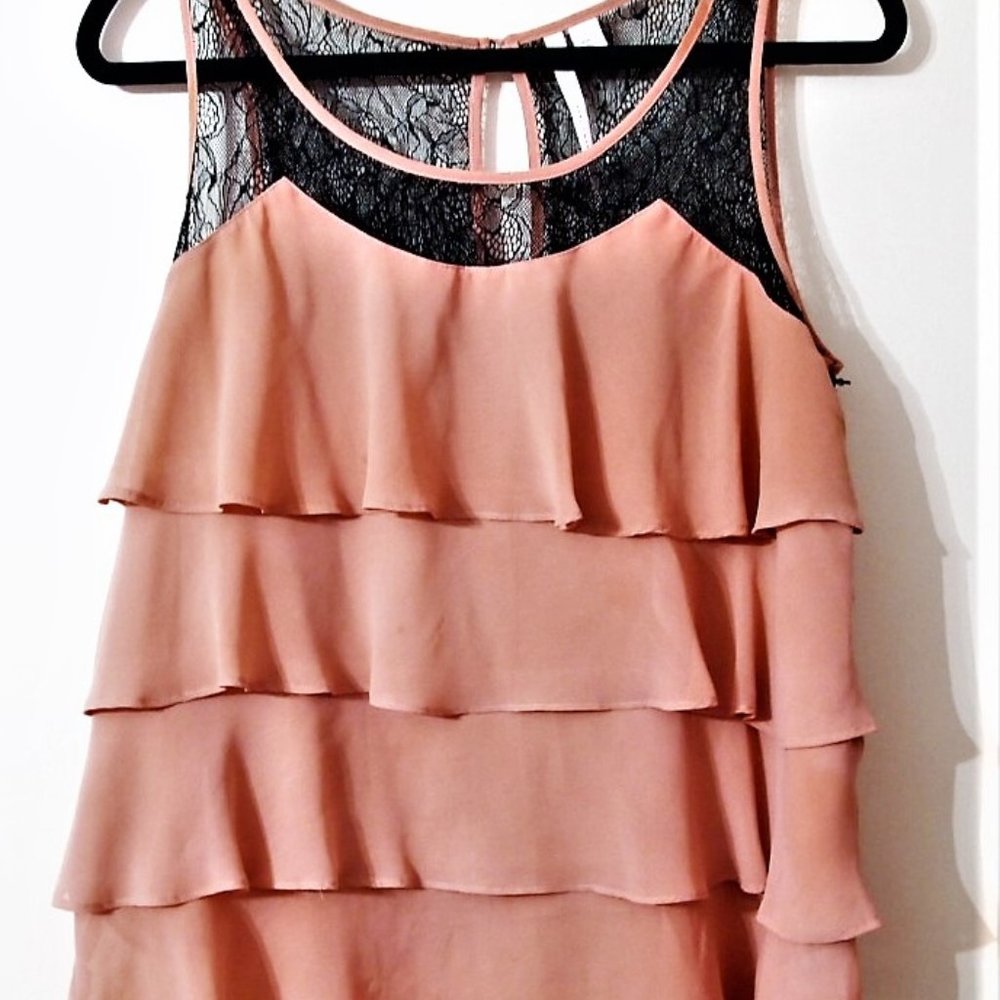 LC Lauren Conrad  Pink and blk Tiered top Sz L